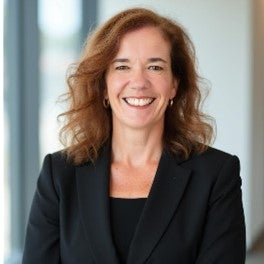 Holly McCormack Headshot