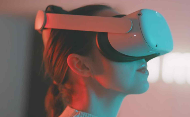 4 Ways Wellstar Health Is Funding Collaborative Innovation. A palliative care clinician wearing a virtual reality (VR) headset experiences training on communicating a life-altering diagnosis to patients.